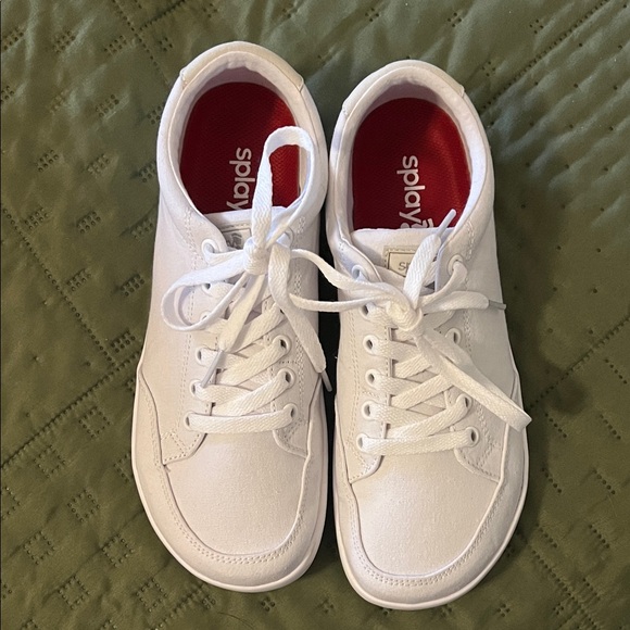 NWT Splay Barefoot White Sneakers - Picture 2 of 6